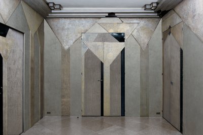 「LesPalmiers」、喫煙室のパネル、1930年頃（漆塗りの木材） 作： Jean Dunand