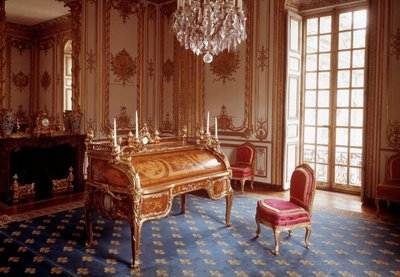 ルイ15世様式：ジャン・フランソワ・オーベン（1720年～1763年）とジャン・アンリ・リーズネル（1734年～1806年）が製作したルイ15世の内部キャビネットのシリンダーを備えた執務室 1760年～1769年 ヴェルサイユ、シャトー美術館 作： Jean Francois Oeben