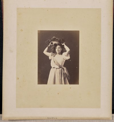 [花輪を持つ女性の肖像]。 作： Jean Pierre Bertrand Eugène Pégot Ogier