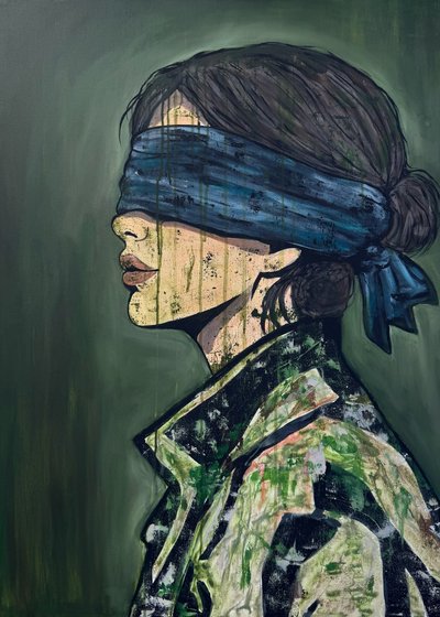 謎の目隠しをした女性 作： 