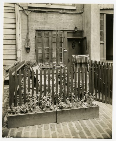 75 Bedford St "narrowest house", Greenwich Village, New York, USA 作： Jessie Tarbox Beals