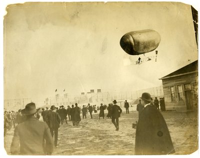 飛行船 "カリフォルニア・アロー" 作： Jessie Tarbox Beals