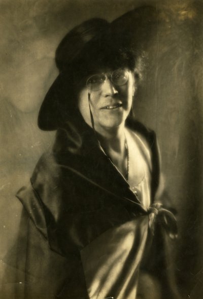 ビールの自画像、1920 作： Jessie Tarbox Beals