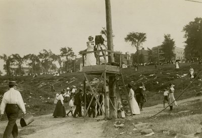 ビールズの自画像、1905年から40年頃（ゼラチンシルバー写真 作： Jessie Tarbox Beals