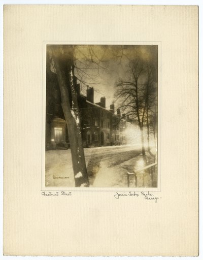 アメリカ・ボストン、チェスナット通り、1902-10年頃（ゼラチンシルバー写真 作： Jessie Tarbox Beals