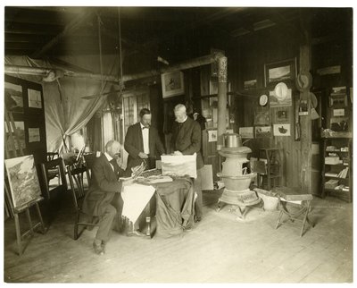 左から右へ。カレン・イェーツ-不明-ウォルター・ディーン 1905-11年頃（ゼラチンシルバー写真 作： Jessie Tarbox Beals