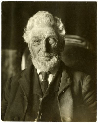 メッセンジャー氏、ハチの男、1905-09年 作： Jessie Tarbox Beals