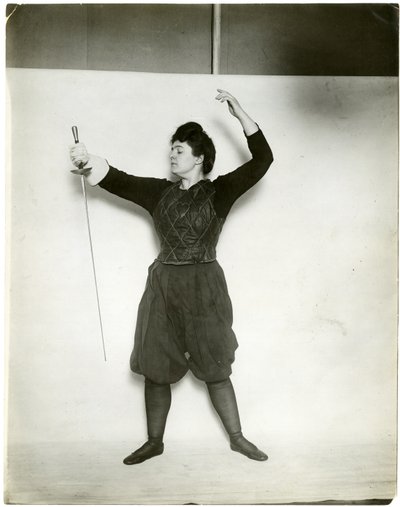 オールドモデル、1905-18年頃（ゼラチンシルバー写真 作： Jessie Tarbox Beals