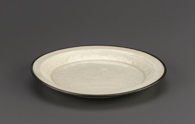 12〜13世紀、河北省、マンダリンアヒルの型の装飾が施された食器皿（セラミック） 作： Jin Dynasty Chinese School