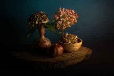 ムードあふれる秋の花 作： John-Mei Zhong