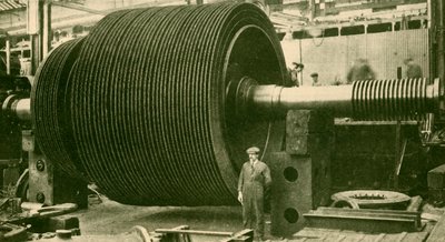 「ケーシングのないタービンブレード」、1930年頃。 作： John Brown and Company