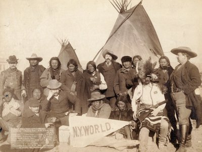 パインリッジのインディアンの首長と米国の役人、1891年 作： John C. H. Grabill