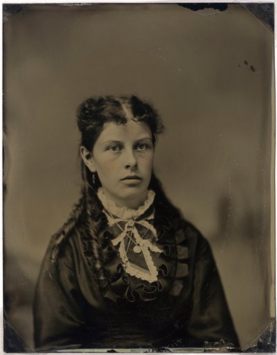 女性の肖像 1870年頃（写真） 作： ジョンGエリンウッド