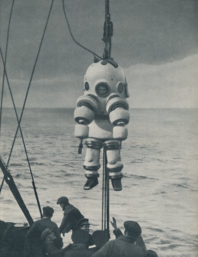 海に対する永遠の戦い：深海ダイバーのための装甲ケーシング、c1935 作： John Hammerton