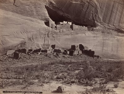 崖の住居跡、キャニオン・デ・シェリー、1879-1881年（写真） 作： ジョン・K・ヒラーズ