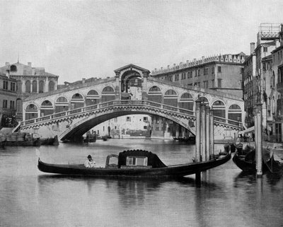 ベネチアのリアルト橋（モノクロ写真 作： John Lawson Stoddard