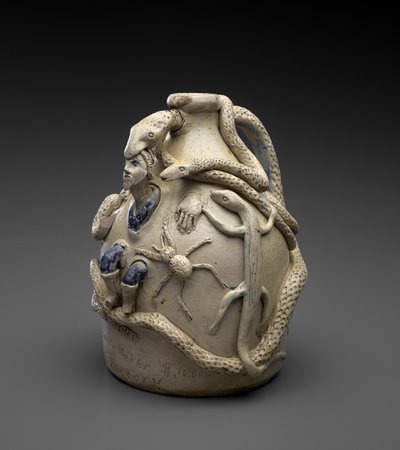 節制の水差し、c.1870-72（コバルトとスリップ装飾が施された塩釉の石器） 作： John Lewis Stone