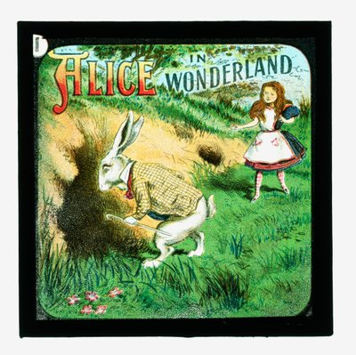 不思議の国のアリス、色付きのランタンスライド 作： John Tenniel