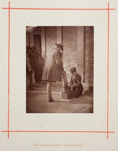 The Independent Shoe-Black、1877 年。 作： John Thomson