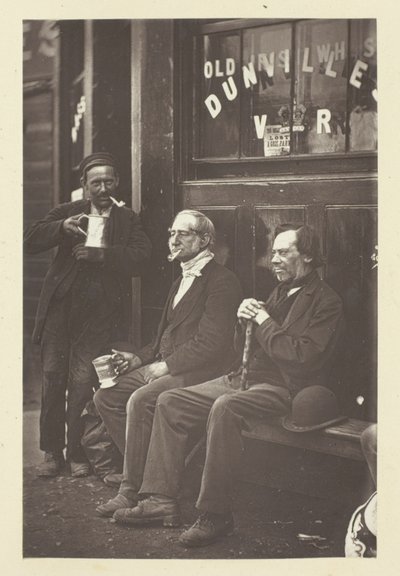 「壁職人」 作： John Thomson