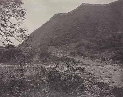 万里の長城、中国の眺めc。 1871年。 作： John Thomson