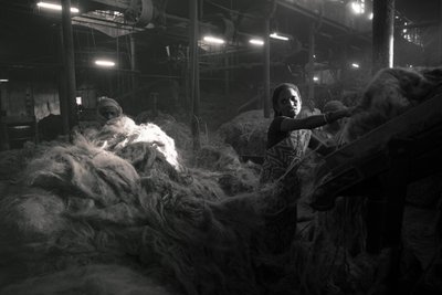 ジュート工場、コルカタ、インド、2017年（写真） 作： Jon Nicholson