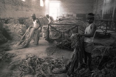 ジュート工場、コルカタ、インド、2017年（写真） 作： Jon Nicholson
