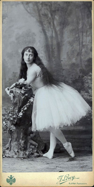 ジゼルとしてのルイジア・セラーレ、c。 1880年。 作： Josef Löwy