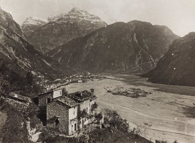 アルバム "Meine weltkriegs - Erinnerungen South-West Front (Carinthia, Italien, South Tyrol) (私の世界大戦-南西戦線の記憶（カリンシア、イタリア、トレンティーノ・アルト・アディジェ）1915/03/1931-12/11/1918 - Josef Zohles Wien ": キウサフォルテの眺め（白黒写真 作： Josef Zohles