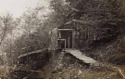 アルバム "Meine weltkriegs - Erinnerungen South-West Front (Carinthia, Italien, South Tyrol) (私の世界大戦-南西戦線の思い出（カリンシア、イタリア、トレンティーノ・アルト・アディジェ）1915年3月31日-1918年11月19日 - Josef Zohles Wien ": 軍のバラック（モノクロ写真 作： Josef Zohles