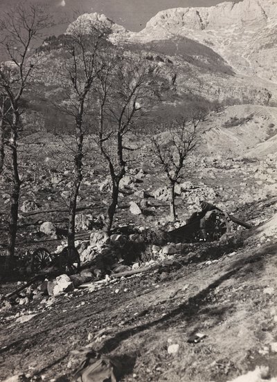 アルバム "Meine weltkriegs - Erinnerungen South-West Front (Carinthia, Italien, South Tyrol) (私の世界の戦争-南西戦線の思い出（カリンシア、イタリア、トレンティーノ・アルト・アディジェ）1915/03/1931-12/11/1918 - Josef Zohles Wien ": 戦地（モノクロ写真）。 作： Josef Zohles
