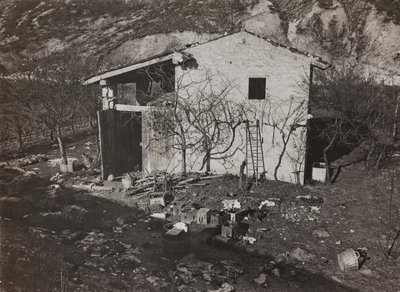 アルバム "Meine weltkriegs - Erinnerungen South-West Front (Carinthia, Italien, South Tyrol) (私の世界大戦-南西戦線の思い出（カリンシア、イタリア、トレンティーノ・アルト・アディジェ）1915年3月31日-1918年11月19日 - Josef Zohles Wien ": 家（モノクロ写真）。 作： Josef Zohles