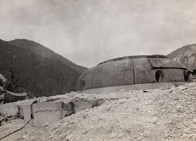 アルバム「Meine weltkriegs - Erinnerungen South-West Front (Carinthia, Italien, South Tyrol) (私の世界大戦-南西戦線の思い出（カリンシア、イタリア、トレンティーノ・アルト・アディジェ）31/03/1915-12/11/1918 - Josef Zohles Wien ":ヘンゼル要塞（モノクロ写真 作： Josef Zohles