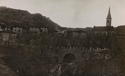 アルバム "Meine weltkriegs - Erinnerungen South-West Front (Carinthia, Italien, South Tyrol) (私の世界大戦-南西戦線の記憶（カリンシア、イタリア、トレンティーノ・アルト・アディジェ）1915/03/1931-12/11/1918 - Josef Zohles Wien ": カルニアの村の風景 作： Josef Zohles