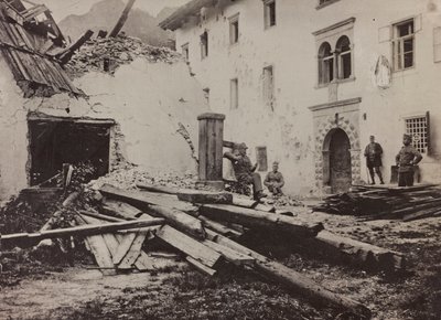 アルバム「Meine weltkriegs - Erinnerungen South-West Front (Carinthia, Italien, South Tyrol) (私の世界大戦-南西戦線の記憶（カリンシア、イタリア、トレンティーノ・アルト・アディジェ）1915/03/1931-12/11/1918 - Josef Zohles Wien ": ヴァルブの兵士と瓦礫 作： Josef Zohles