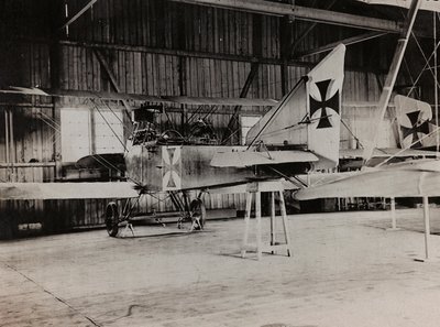 アルバム "Meine weltkriegs - Erinnerungen South-West Front (Carinthia, Italien, South Tyrol) (私の世界大戦-南西戦線の思い出（カリンシア、イタリア、トレンティーノ・アルト・アディジェ）1915/03/1931-12/11/1918 - Josef Zohles Wien ": Austrian Airline (モノクロ写真) 作： Josef Zohles