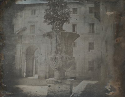 花瓶、ローマ、トラステヴェレのサンタ・チェチーリア、1842年。 作： Joseph Philibert Girault De Prangey