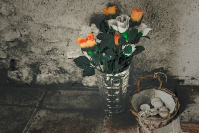 シリーズ『Chapelle du Canal』より「Candles for the Mariners」、2016年（写真） 作： ジョイライオンズ