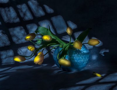  作： 