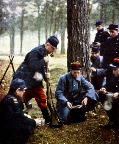 フランスの兵士、マルヌ、1914年9月（オートクローム） 作： Jules Gervais Courtellemont