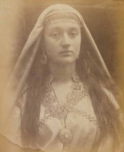 1871年10月Balaustion 作： Julia Margaret Cameron