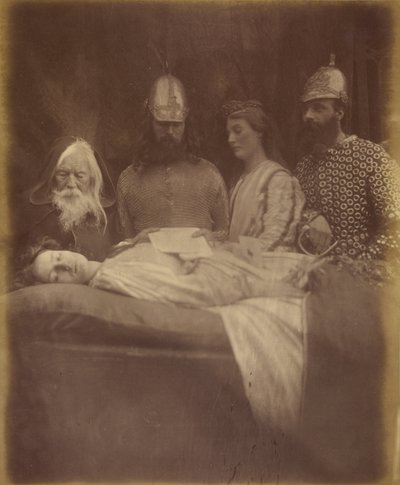 エレインそして敬虔に彼らは彼女をホールに連れて行った 作： Julia Margaret Cameron
