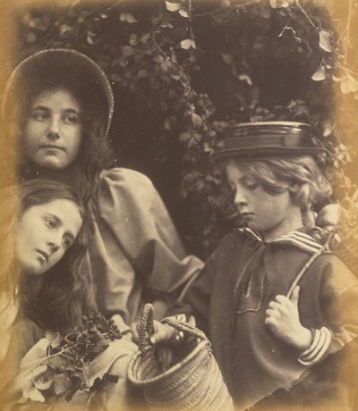 エリザベス・キーオン、ケイト・キーオン、フレディ・グールド 作： Julia Margaret Cameron