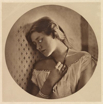 歳のエレン・テリー 作： Julia Margaret Cameron