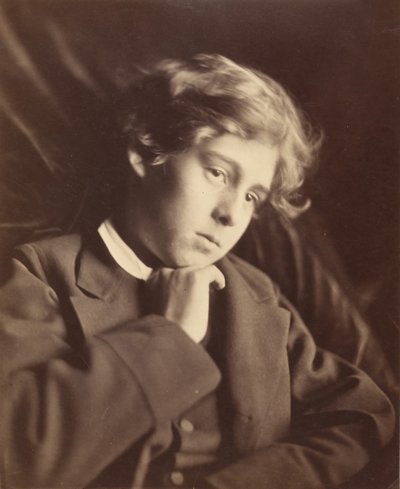 ライオネル・テニスン『フレッシュウォーター』1869年 作： Julia Margaret Cameron