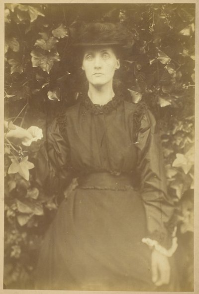 ハーバート・ダックワース夫人、1874年。 作： Julia Margaret Cameron