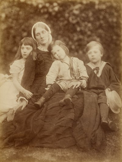 ハーバート・ダックワース夫人とフローレンス・フィッシャー、ジョージ・ダックワース、ハーバート・フィッシャー 作： Julia Margaret Cameron