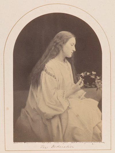 献身 [ハッティ・キャンベル] 作： Julia Margaret Cameron