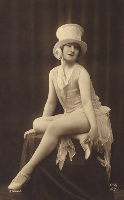 トランス女 作： Julian Mandel