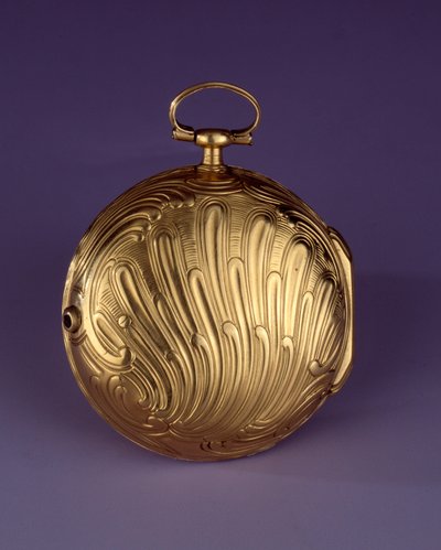 ジュリアン・ルロワ(1686-1759)作 金、ブラッセル、エナメルのロカイユ製腕時計 1755-1756年頃 パリルーヴル美術館 作： Julien Le Roy
